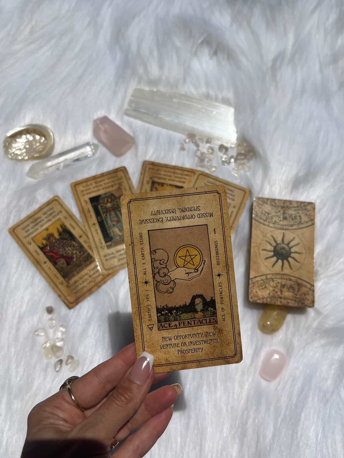 Solis Divinity Tarot (Vintage Edition) card showing the deck's detailed artistic vision — Eternal Spirit