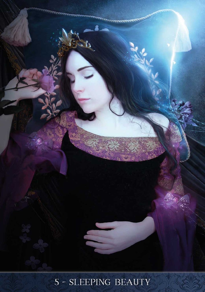 De La Nuit Oracle card sharing the deck's luminous illustration style — Eternal Spirit