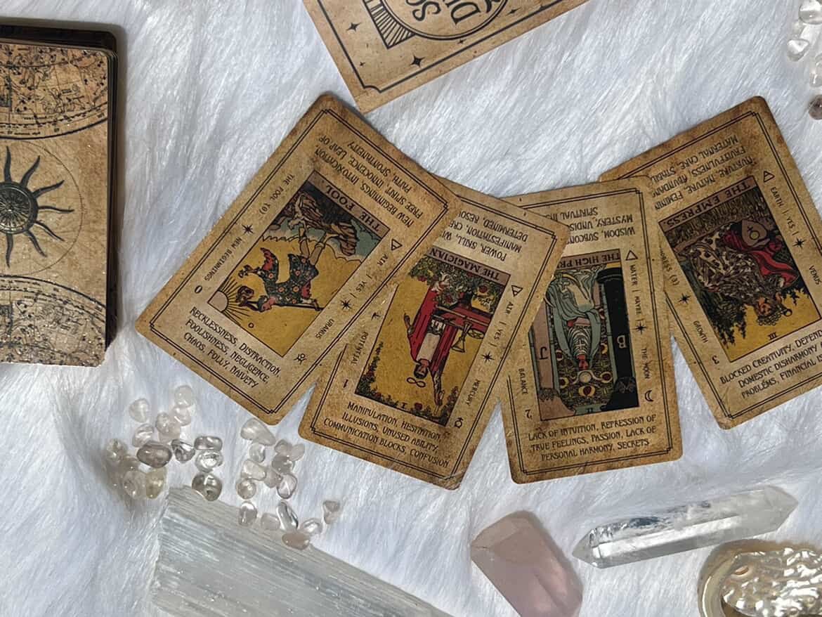 Solis Divinity Tarot (Vintage Edition) card revealing the deck's deeply layered symbolism (edition view 25) — Eternal Spirit