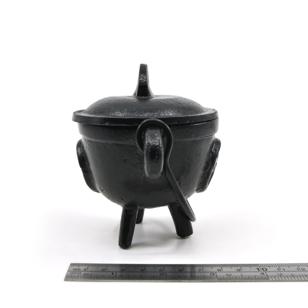 Cast iron pentagram cauldron, interior and handle detail — Eternal Spirit