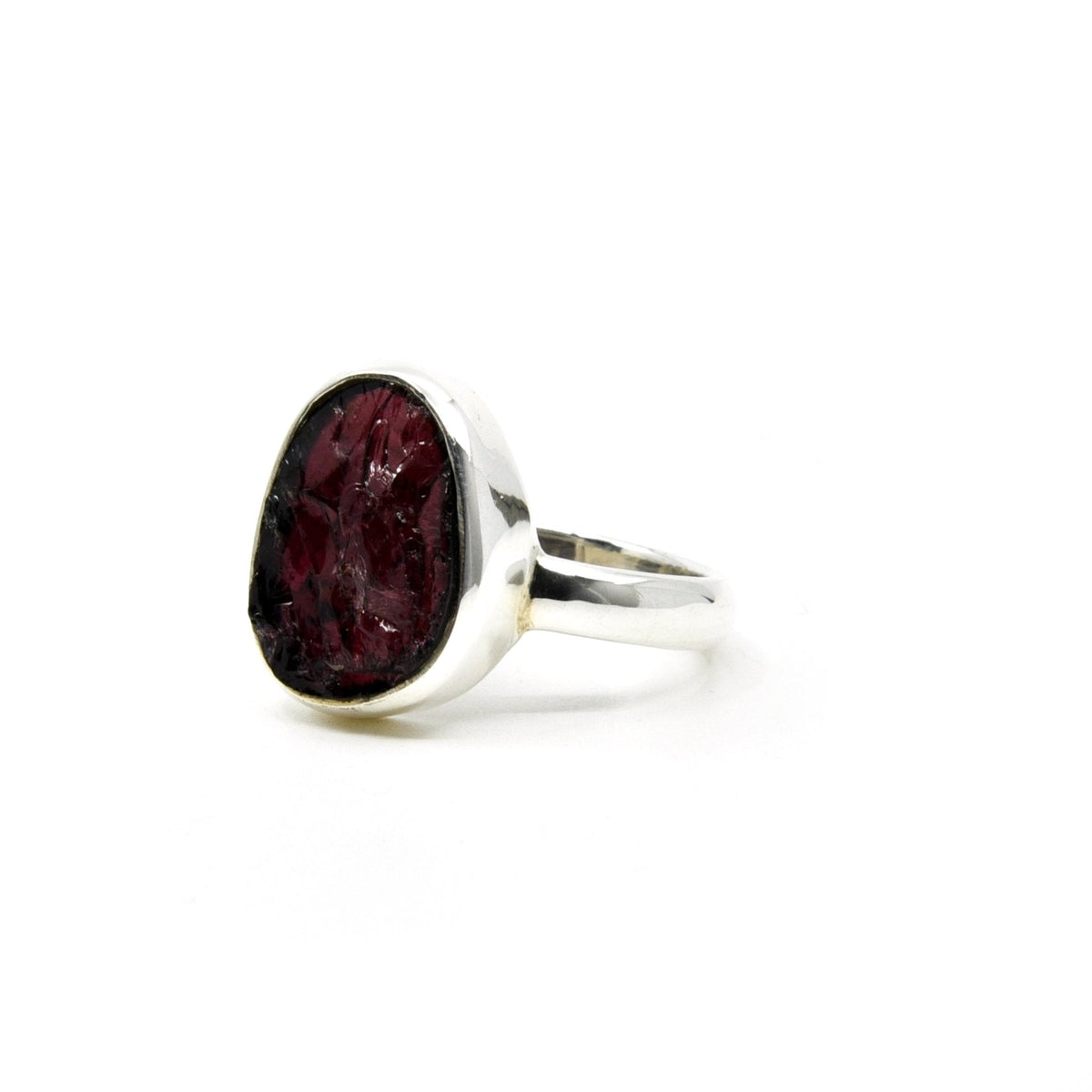 reverse of Garnet ring #R647 showing the inner sterling silver band — Eternal Spirit