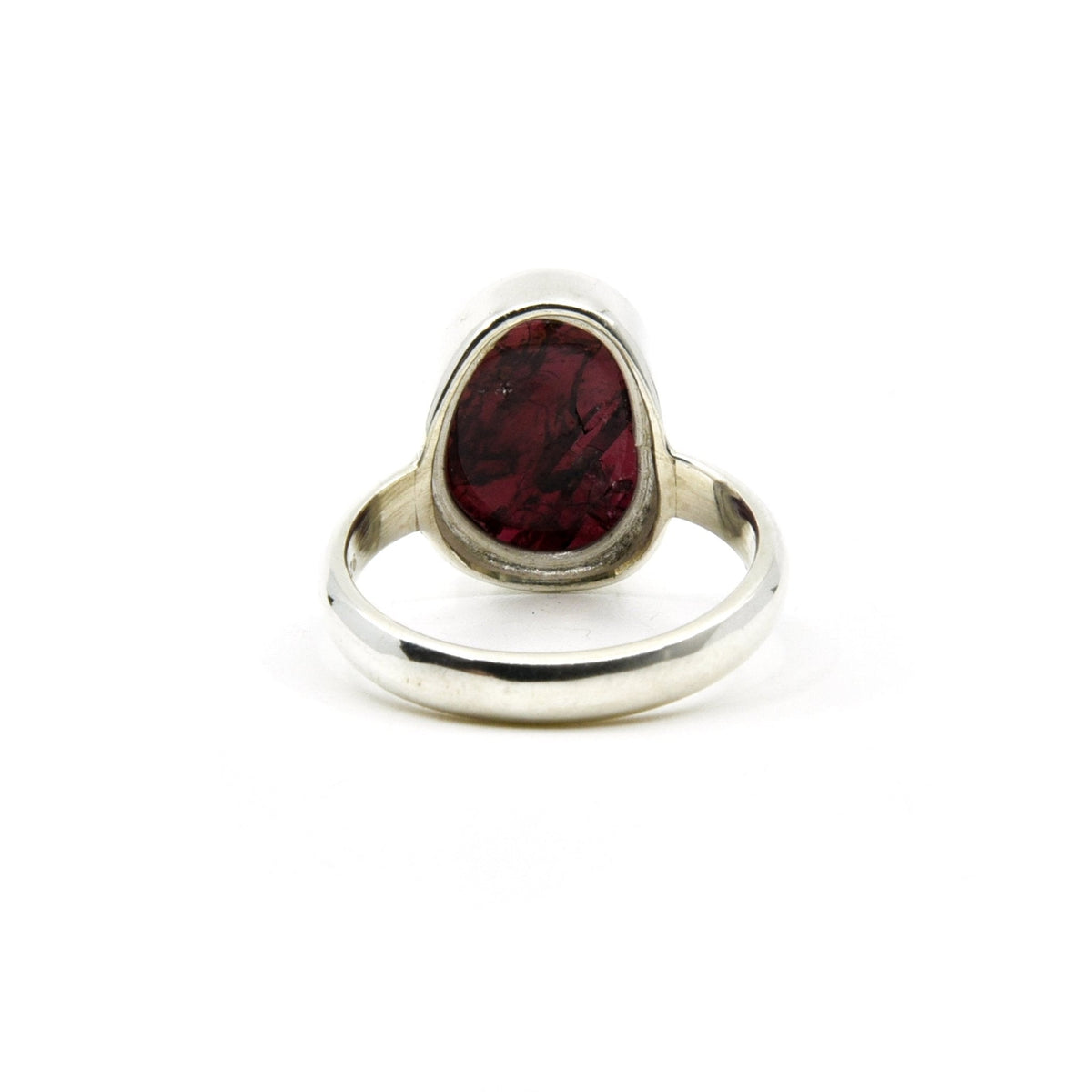 elegant side profile of Garnet ring #R647, the gemstone catching light — Eternal Spirit