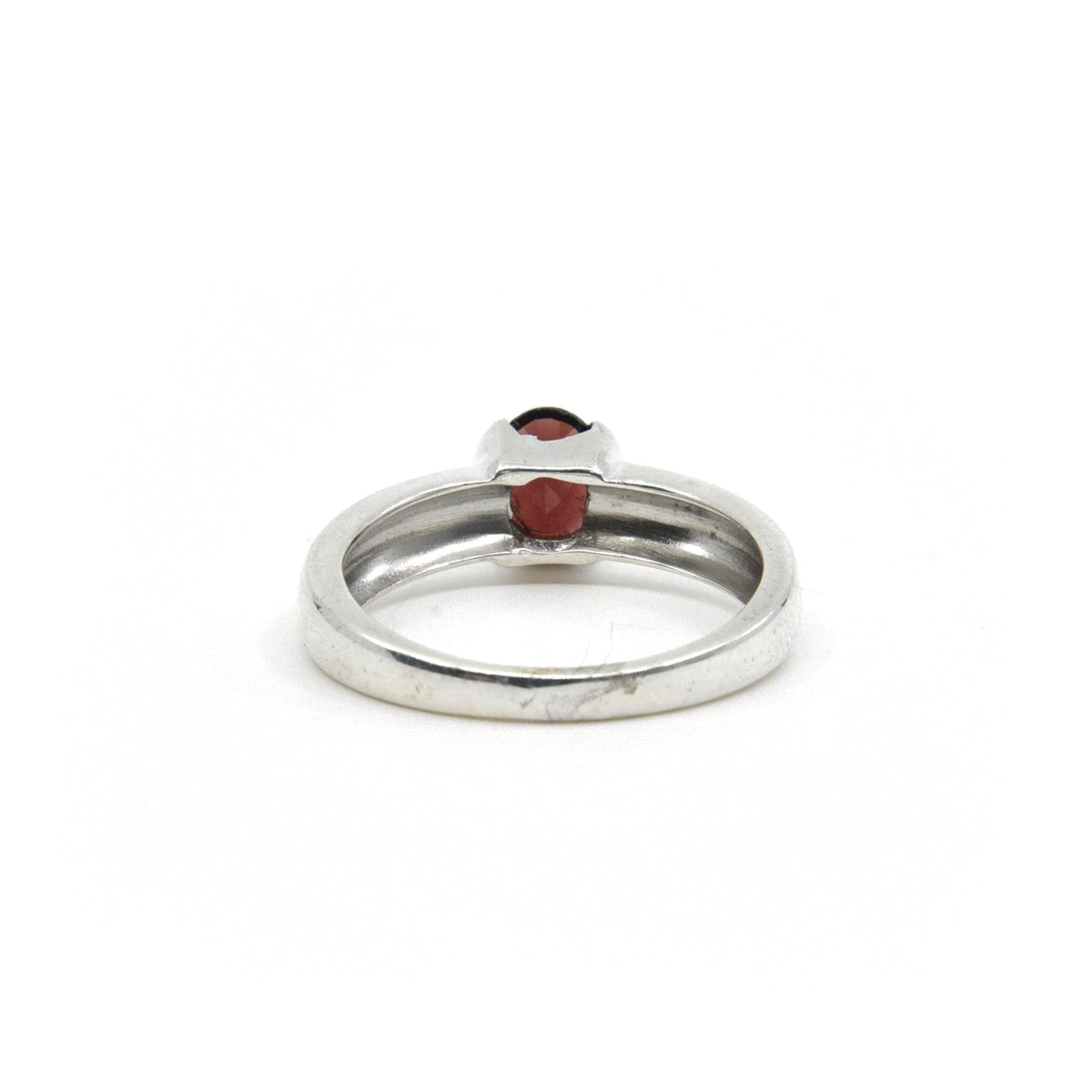 reverse of Garnet ring #R421 showing the inner sterling silver band — Eternal Spirit
