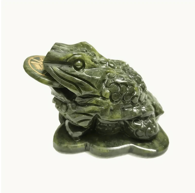 Carved Jade money frog, showing depth and lustre — Eternal Spirit