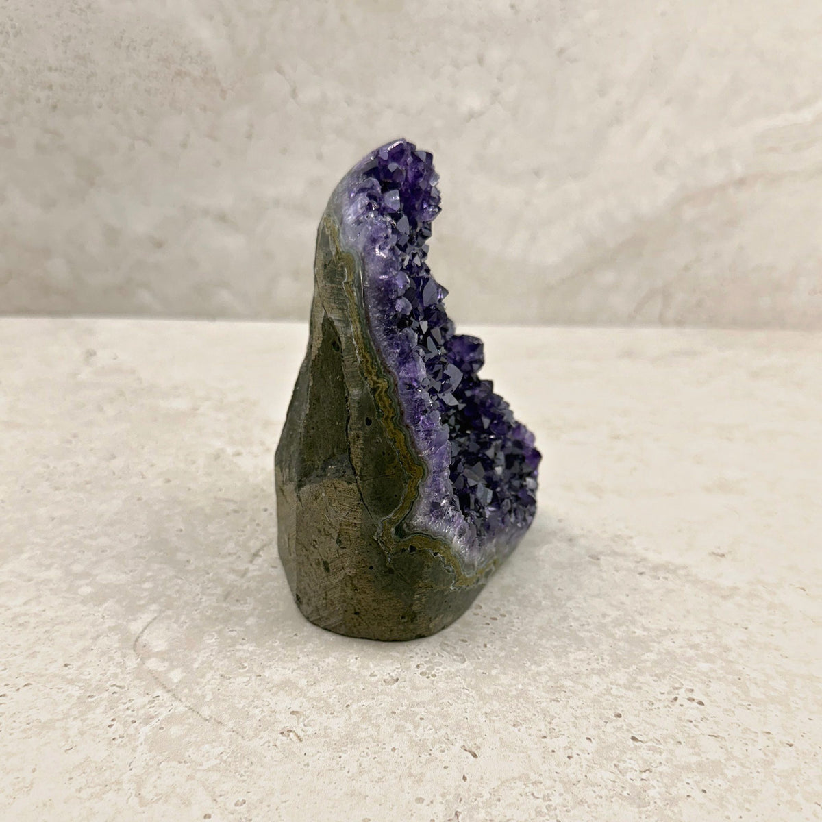 Base cut amethyst crystal 13cm, teardrop shape, side profile — Eternal Spirit
