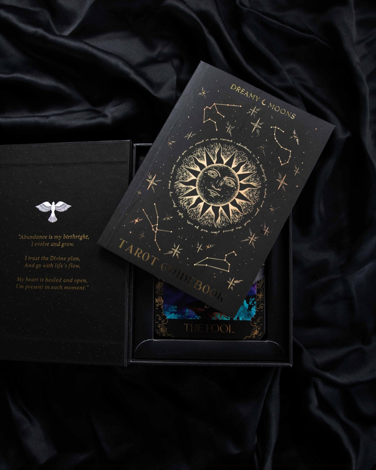 Dreamy Moons Tarot card demonstrating the deck's inspired artistry (tarot view 5) — Eternal Spirit