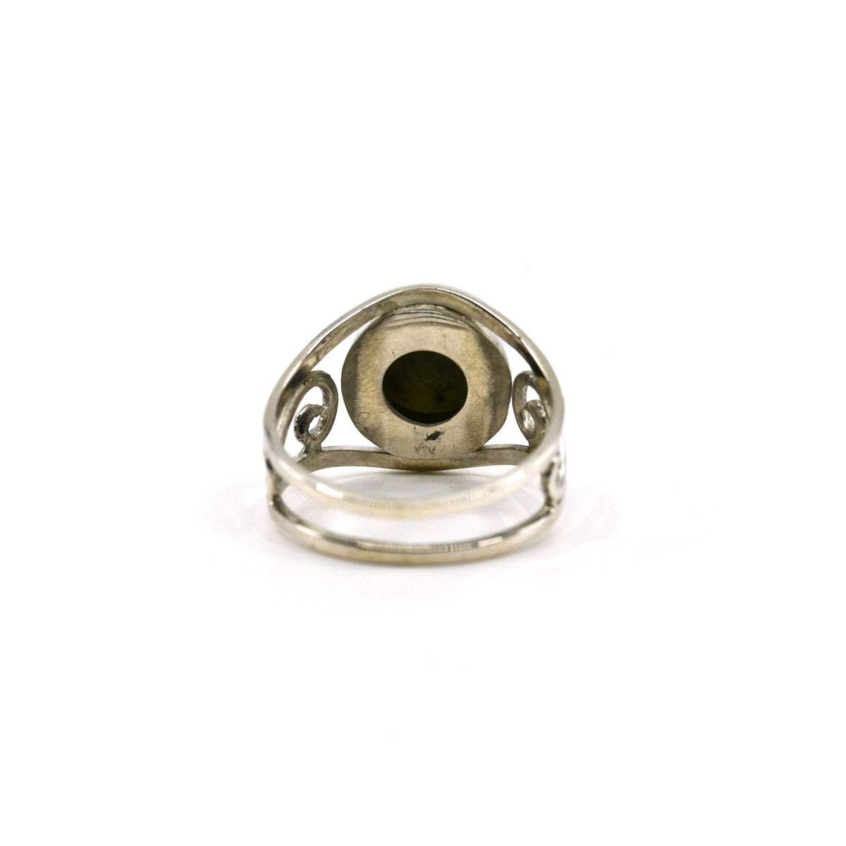 elegant side profile of Jade (Nephrite) ring #R714, the gemstone catching light — Eternal Spirit