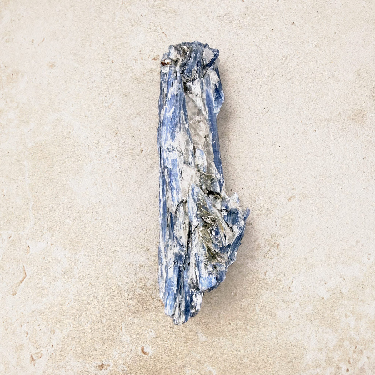 Blue kyanite natural crystal blade 10cm, layered blue blades, viewed lengthways — Eternal Spirit
