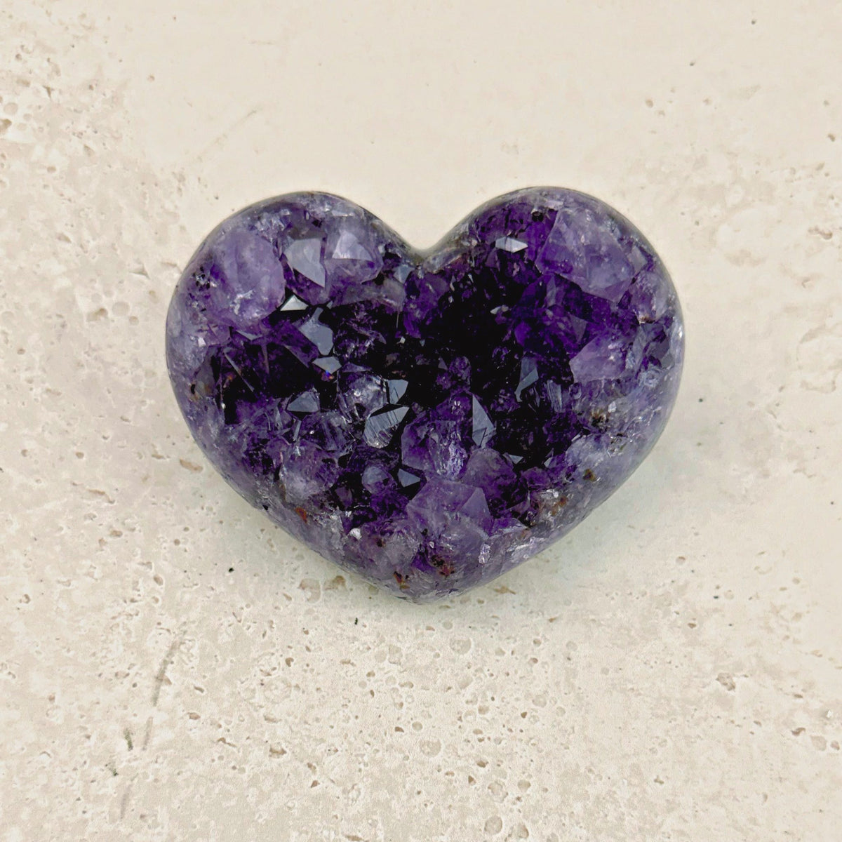 Amethyst crystal heart 9.5cm, large glossy crystals seen from above — Eternal Spirit